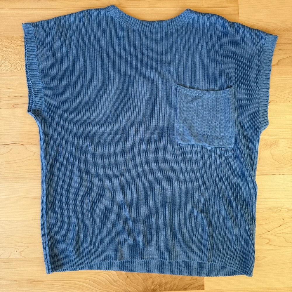 Never Worn - Blue Knit Short Sleeve Sweater Top with Pocket